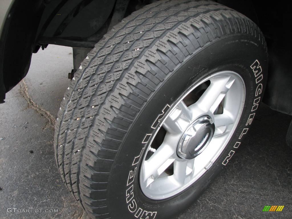 2004 Explorer XLT 4x4 - Mineral Grey Metallic / Graphite photo #14