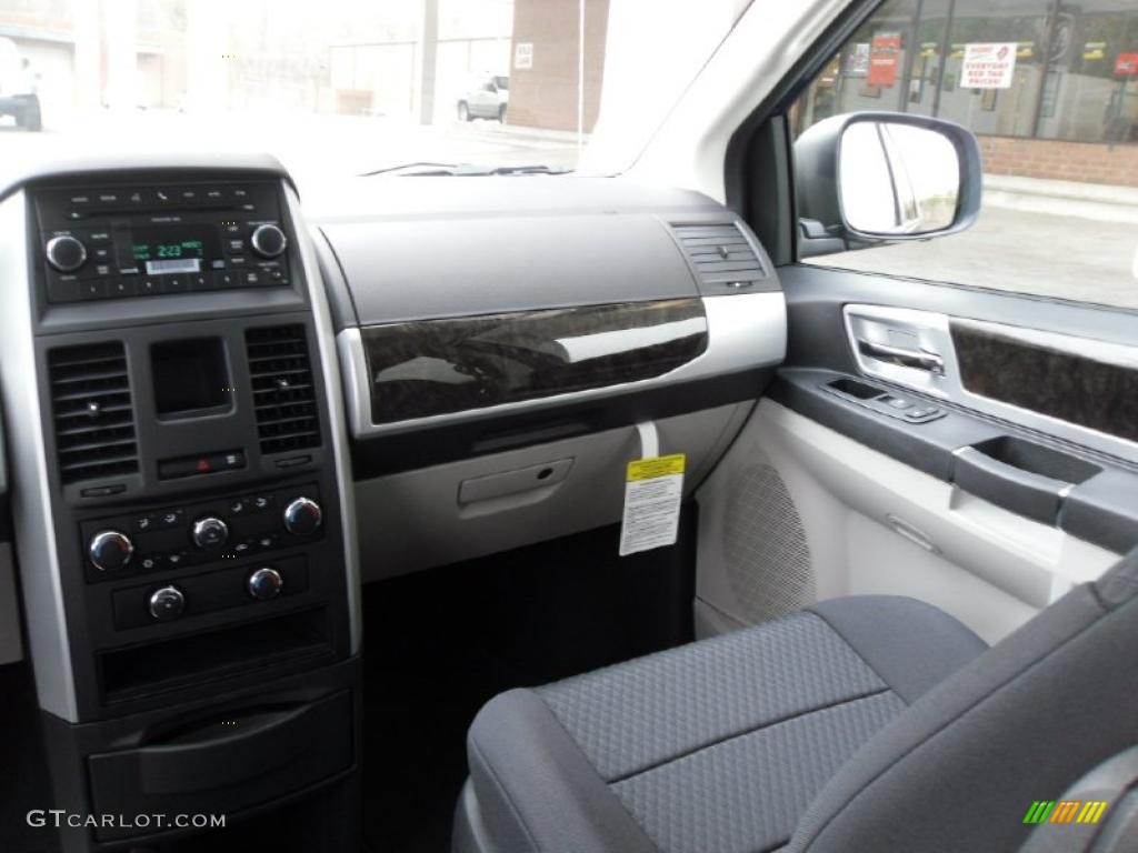 2010 Grand Caravan SXT - Deep Water Blue Pearl Coat / Medium Slate Gray/Light Shale photo #15