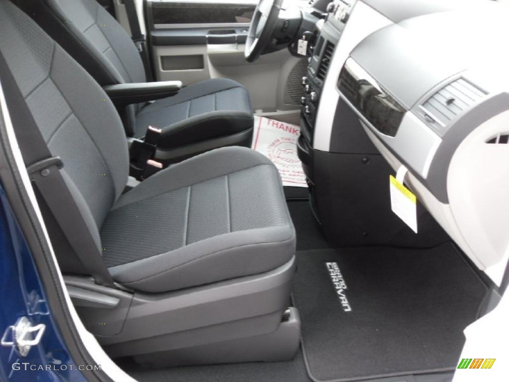 2010 Grand Caravan SXT - Deep Water Blue Pearl Coat / Medium Slate Gray/Light Shale photo #18