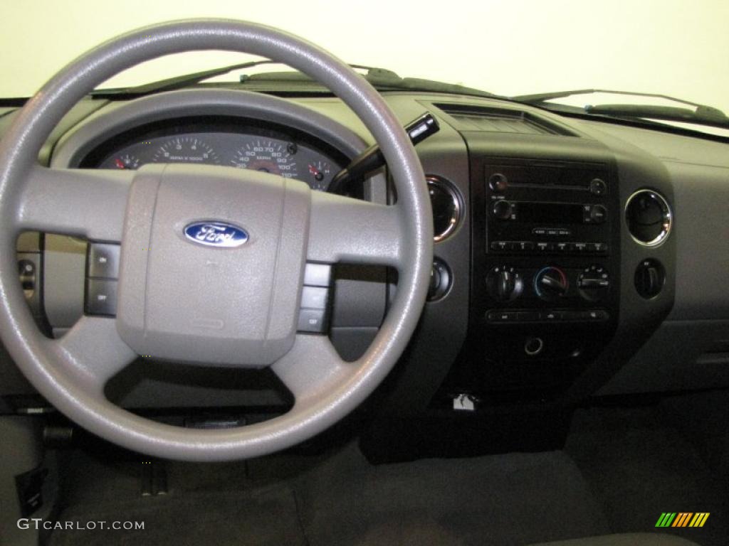 2006 F150 XLT SuperCab 4x4 - Oxford White / Medium Flint photo #18