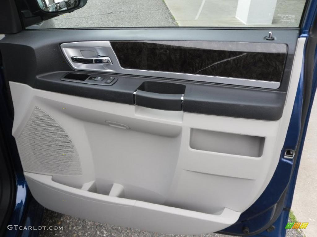 2010 Grand Caravan SXT - Deep Water Blue Pearl Coat / Medium Slate Gray/Light Shale photo #20