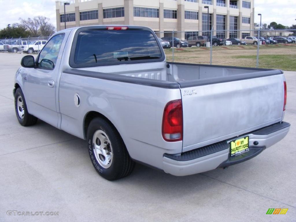 2002 F150 XL Regular Cab - Silver Metallic / Medium Graphite photo #5