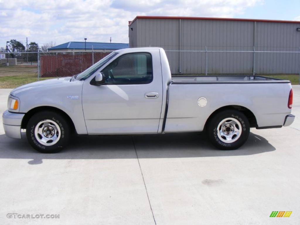 2002 F150 XL Regular Cab - Silver Metallic / Medium Graphite photo #6