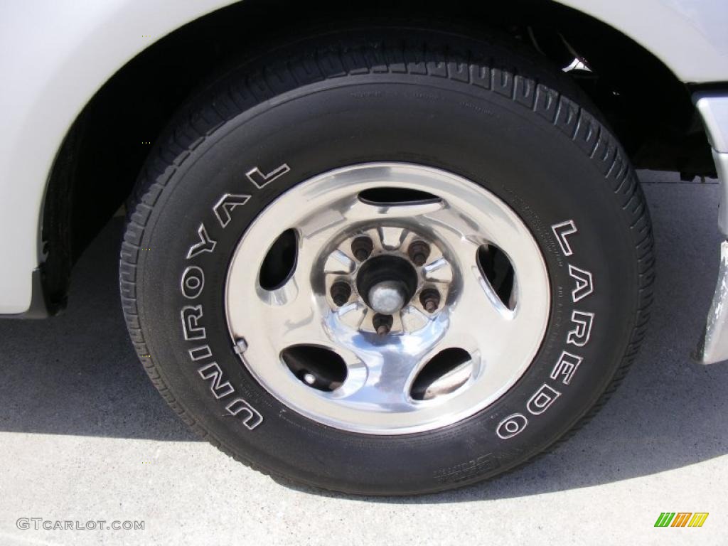 2002 F150 XL Regular Cab - Silver Metallic / Medium Graphite photo #16