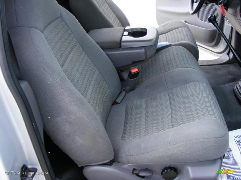 2002 F150 XL Regular Cab - Silver Metallic / Medium Graphite photo #33