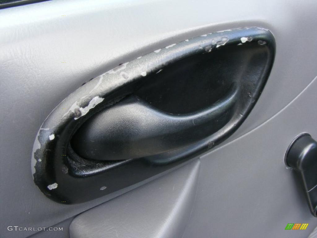 2002 F150 XL Regular Cab - Silver Metallic / Medium Graphite photo #35