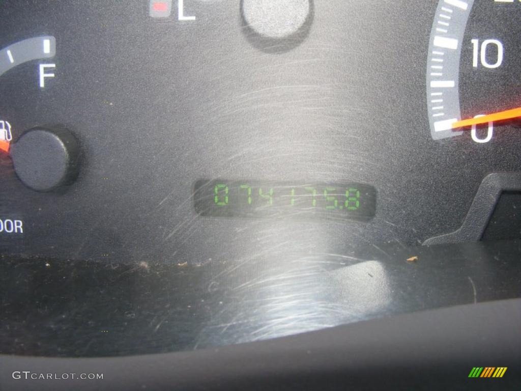 2002 F150 XL Regular Cab - Silver Metallic / Medium Graphite photo #45