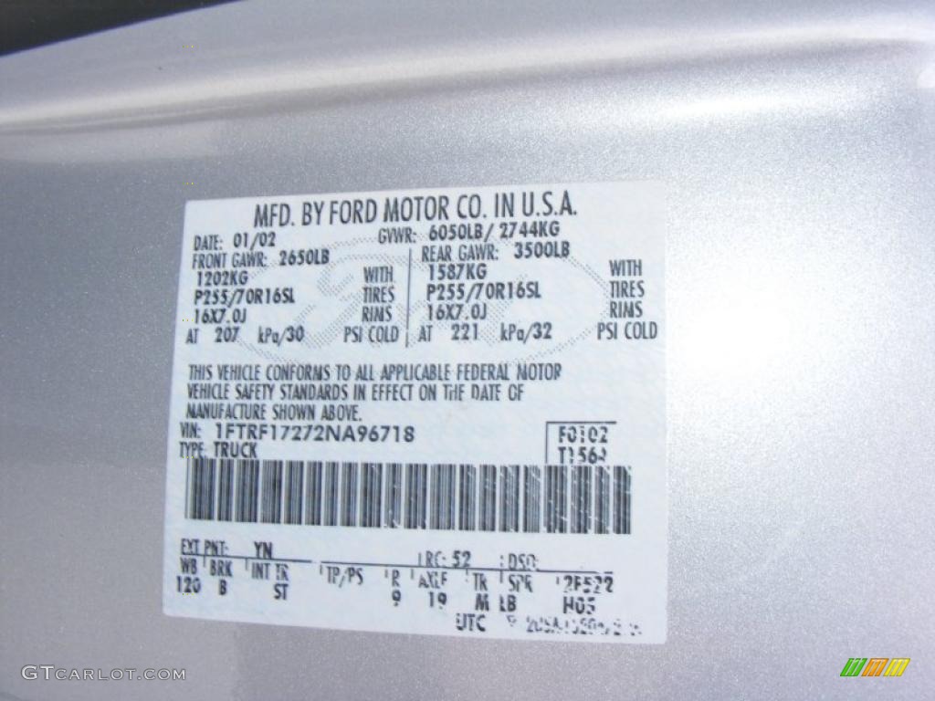 2002 F150 XL Regular Cab - Silver Metallic / Medium Graphite photo #47