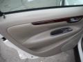 White - XC70 AWD Photo No. 10