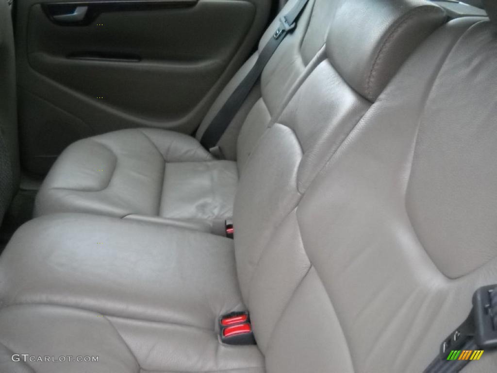 2003 XC70 AWD - White / Taupe photo #12