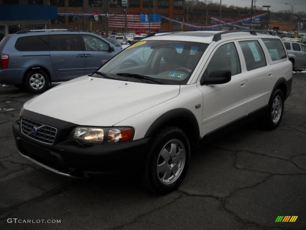 2003 XC70 AWD - White / Taupe photo #18