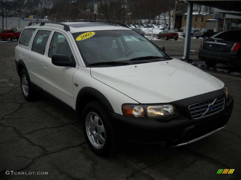 2003 XC70 AWD - White / Taupe photo #20