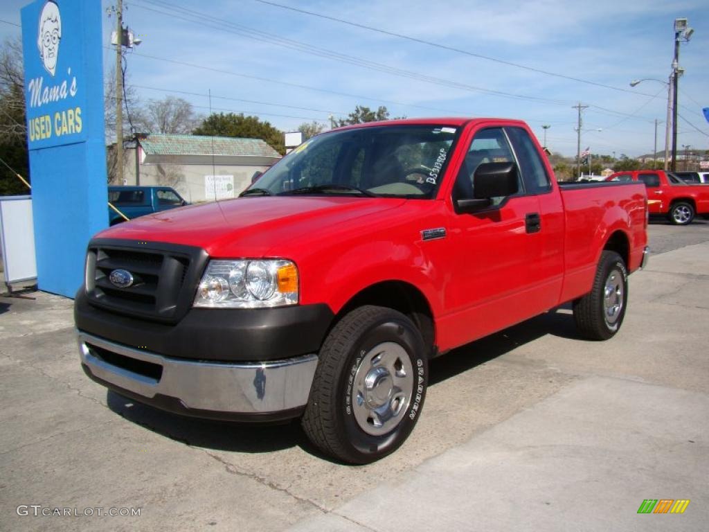 2006 F150 XL Regular Cab - Bright Red / Tan photo #4