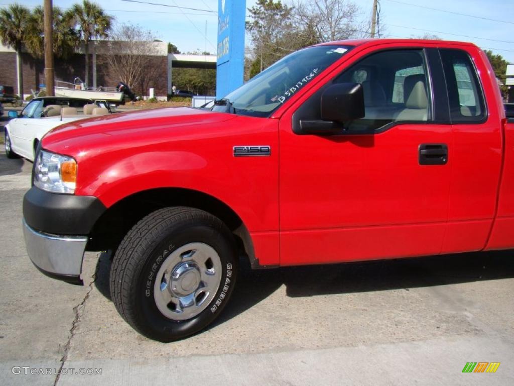 2006 F150 XL Regular Cab - Bright Red / Tan photo #27