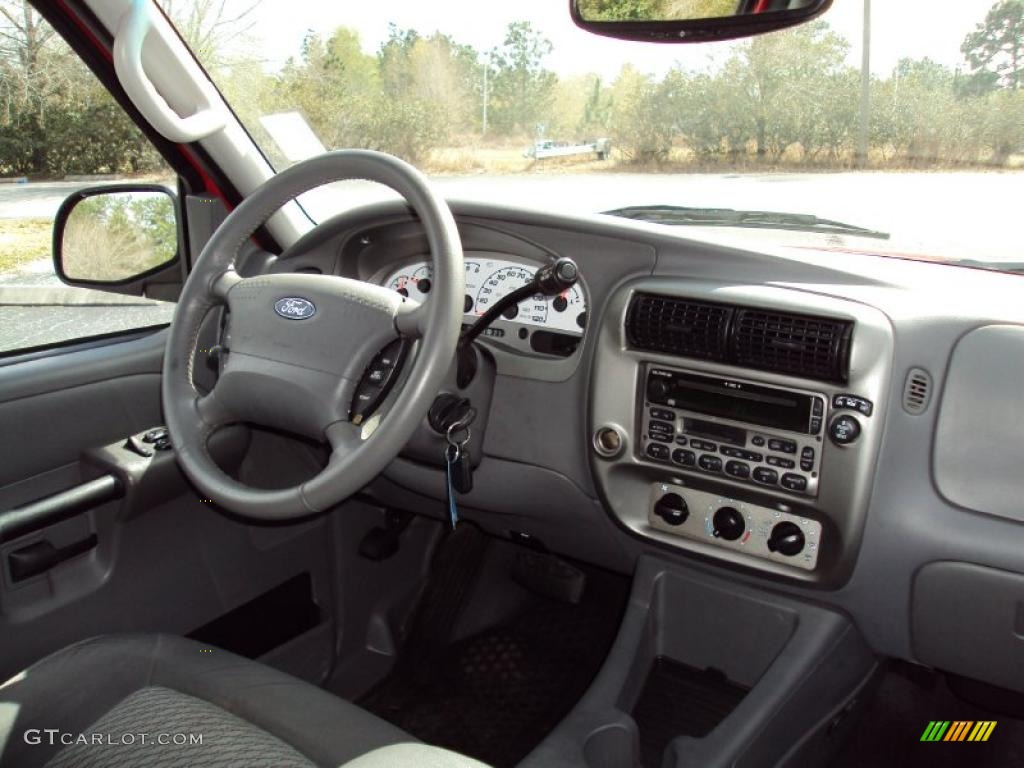 2005 Explorer Sport Trac XLT - Bright Red / Medium Dark Flint photo #11