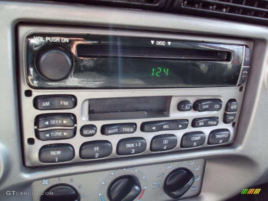 2005 Explorer Sport Trac XLT - Bright Red / Medium Dark Flint photo #19