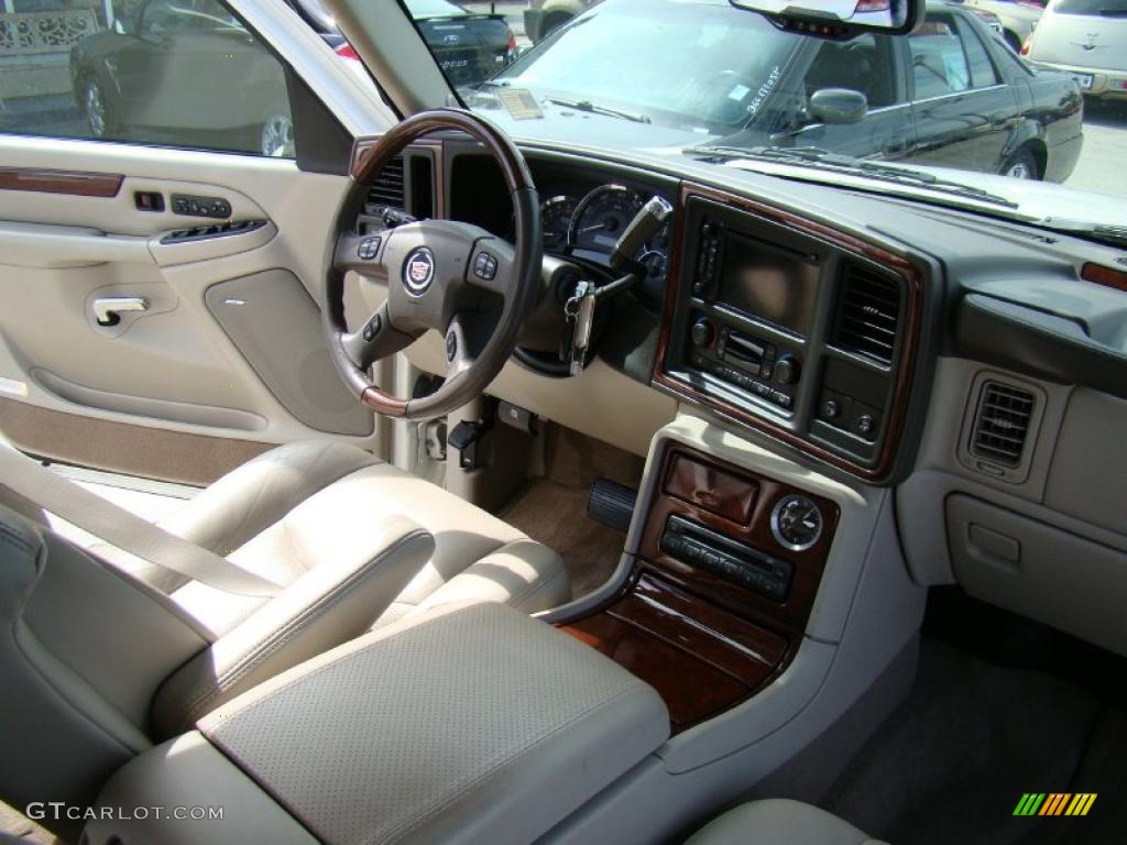 2005 Escalade  - White Diamond / Shale photo #20