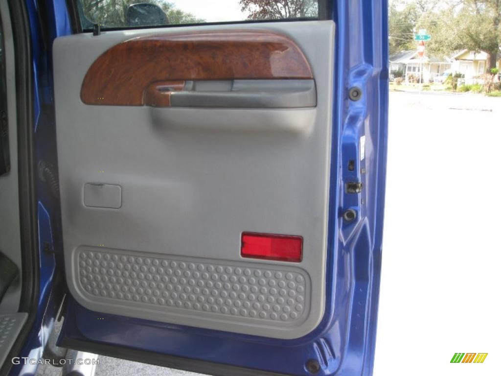 2003 F350 Super Duty Lariat Crew Cab 4x4 - Sonic Blue Metallic / Medium Flint photo #22