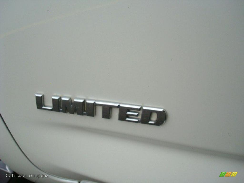 2007 RAV4 Limited 4WD - Super White / Ash Gray photo #27