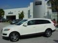 Calla White - Q7 3.6 Premium quattro Photo No. 2