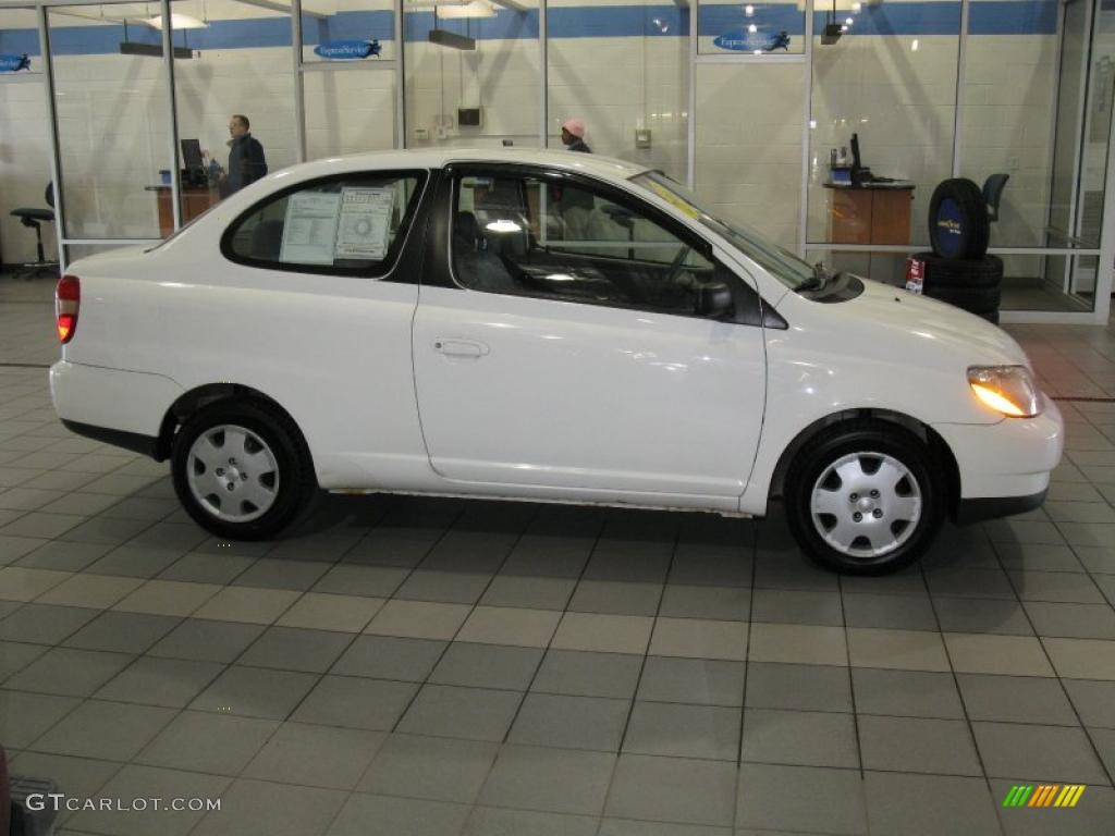 2002 ECHO Sedan - Polar White / Shadow Gray photo #3