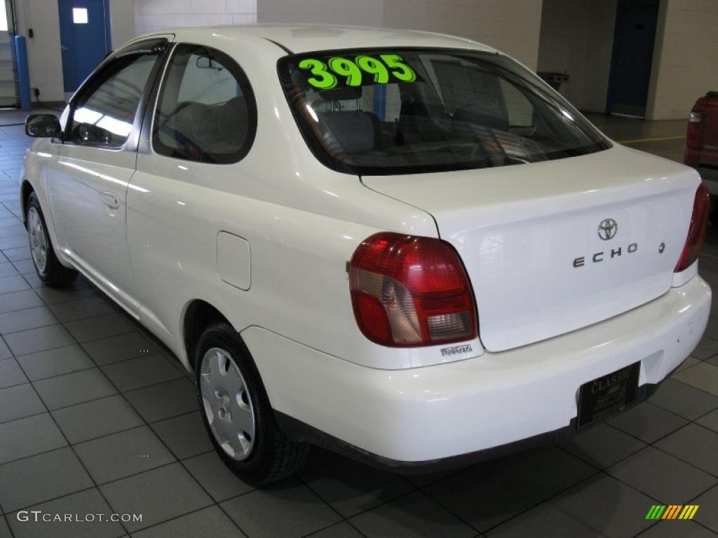 2002 ECHO Sedan - Polar White / Shadow Gray photo #6