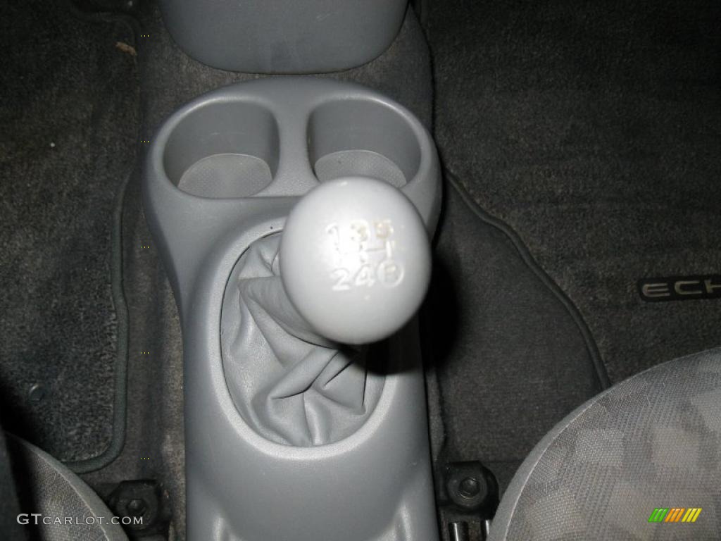 2002 ECHO Sedan - Polar White / Shadow Gray photo #19