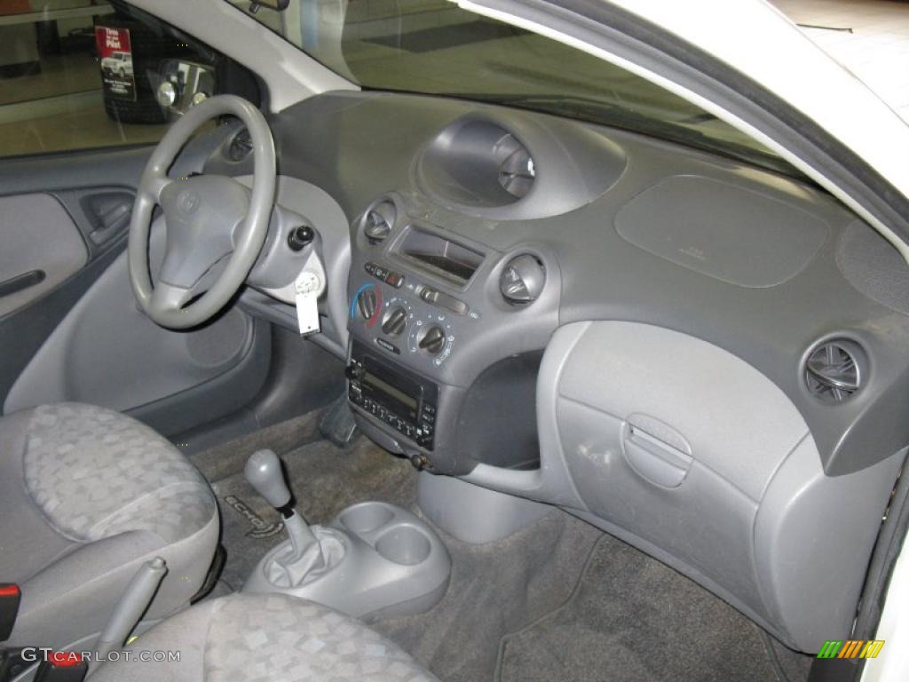 2002 ECHO Sedan - Polar White / Shadow Gray photo #23