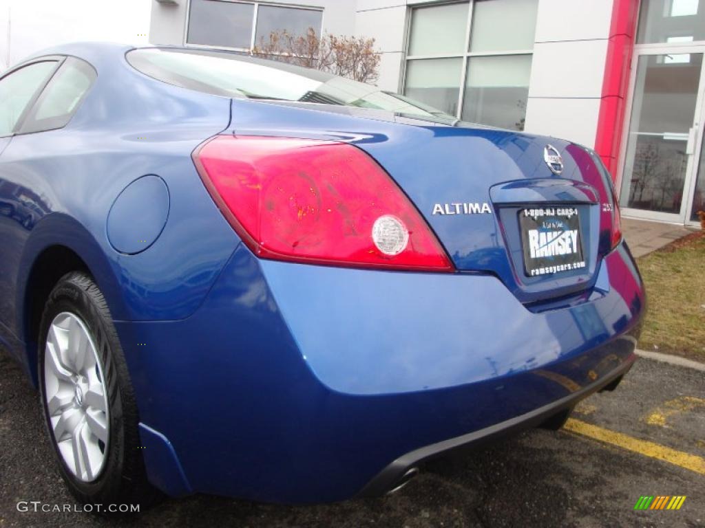 2009 Altima 2.5 S Coupe - Azure Blue Metallic / Blond photo #19