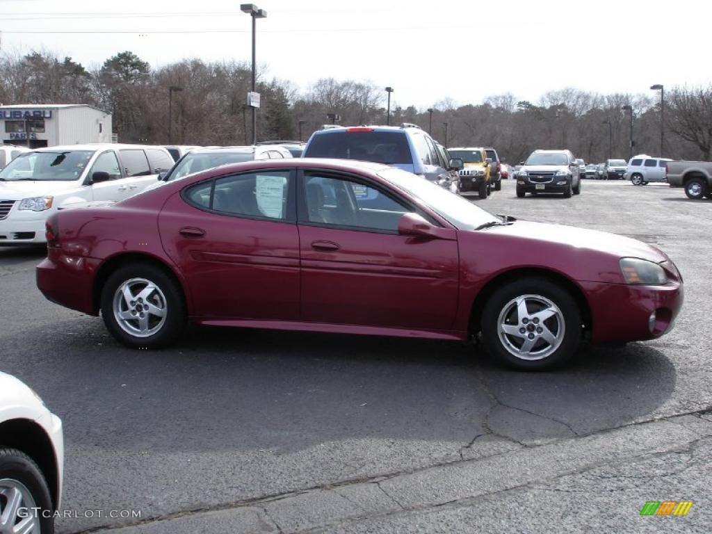 2004 Grand Prix GT Sedan - Sport Red Metallic / Dark Pewter photo #7