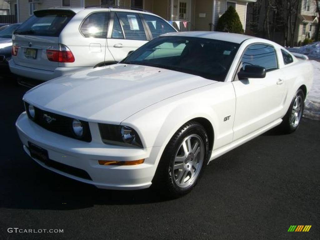 2005 Mustang GT Premium Coupe - Performance White / Red Leather photo #1