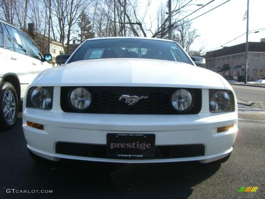 2005 Mustang GT Premium Coupe - Performance White / Red Leather photo #4