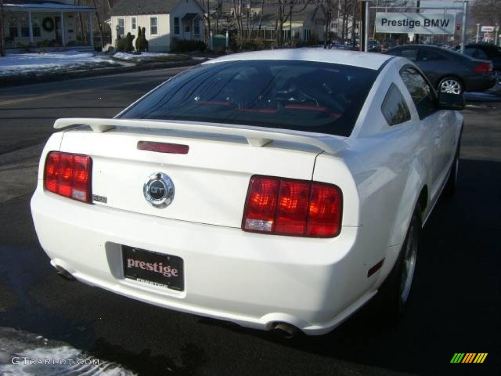 2005 Mustang GT Premium Coupe - Performance White / Red Leather photo #9