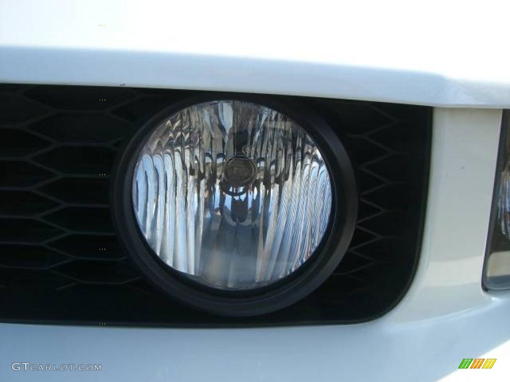 2005 Mustang GT Premium Coupe - Performance White / Red Leather photo #18