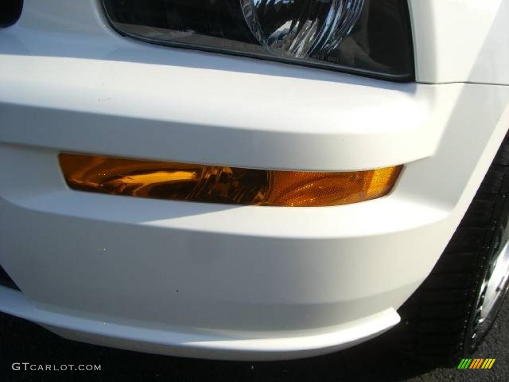 2005 Mustang GT Premium Coupe - Performance White / Red Leather photo #20