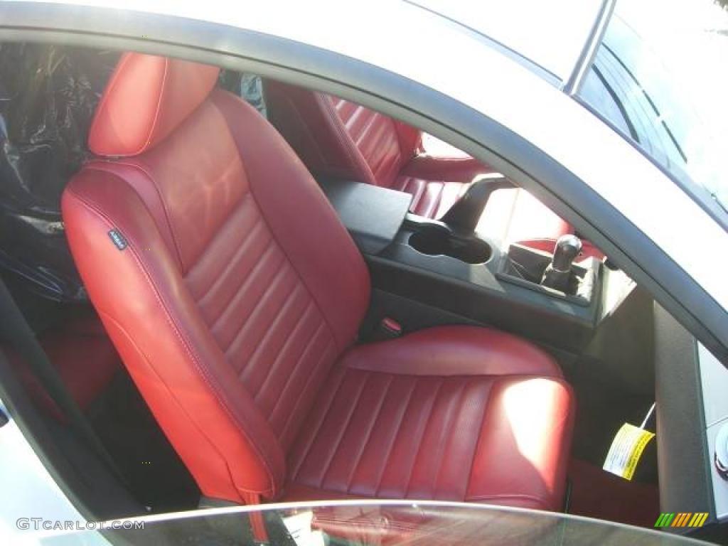2005 Mustang GT Premium Coupe - Performance White / Red Leather photo #54