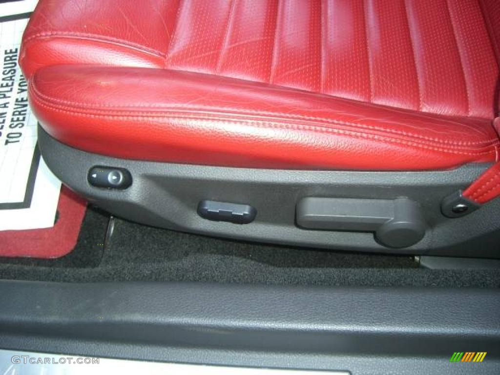 2005 Mustang GT Premium Coupe - Performance White / Red Leather photo #55