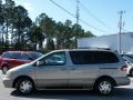 2001 Desert Sand Mica Toyota Sienna XLE  photo #2