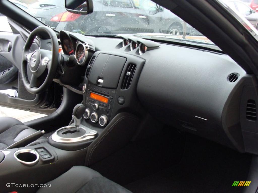 2009 370Z Touring Coupe - Magnetic Black / Black Leather photo #16