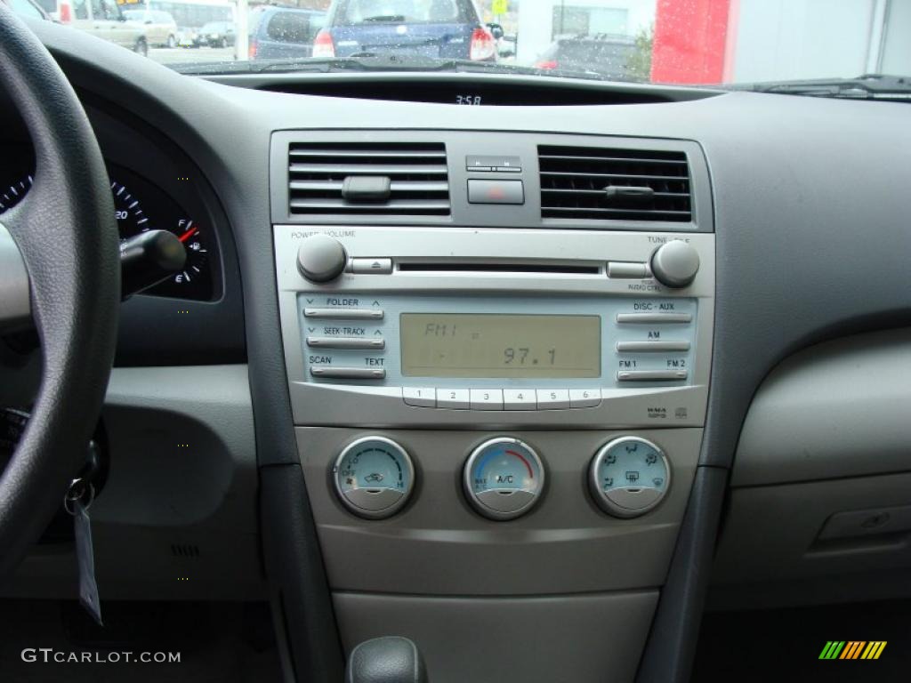 2007 Camry LE V6 - Black / Dark Charcoal photo #19