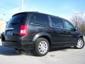 2008 Brilliant Black Crystal Pearlcoat Chrysler Town & Country Touring  photo #6