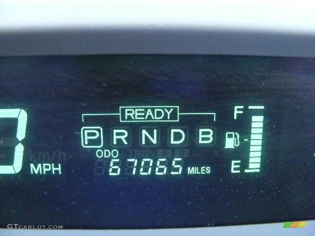 2002 Prius Hybrid - Silver Strata Metallic / Gray photo #17