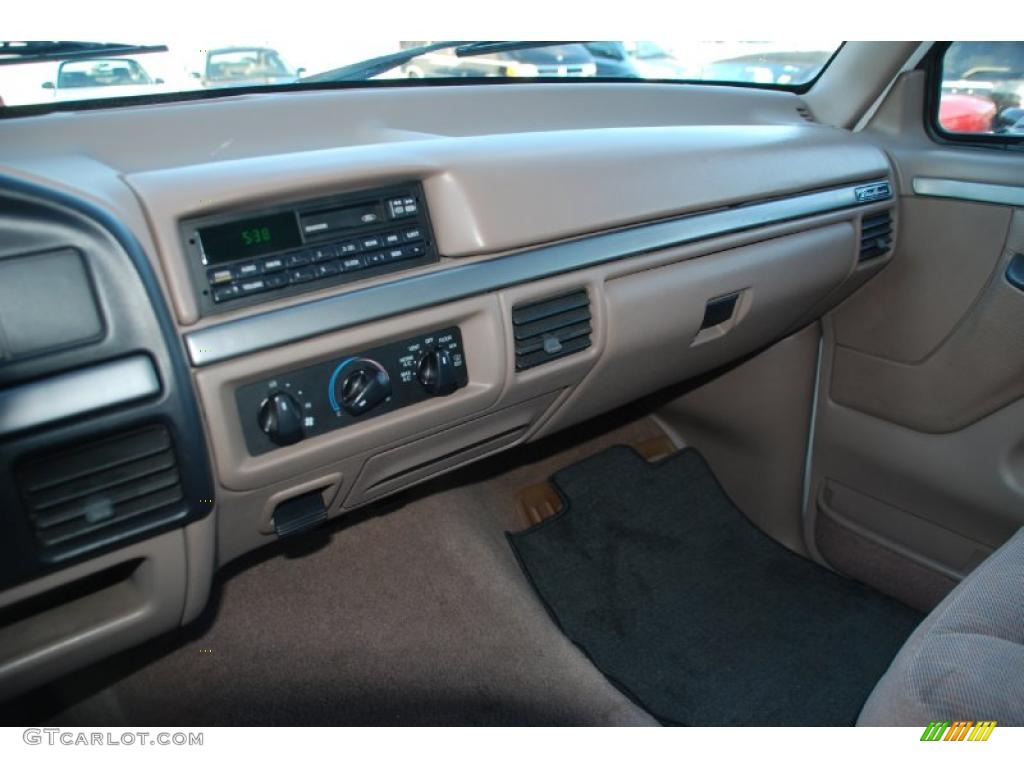 1995 F150 Eddie Bauer Extended Cab - Colonial White / Beige photo #17