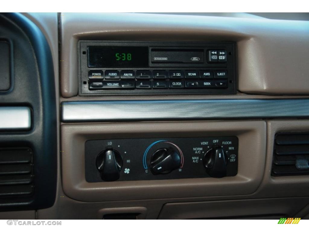 1995 F150 Eddie Bauer Extended Cab - Colonial White / Beige photo #29