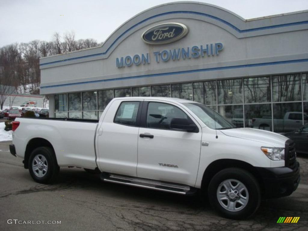 2010 Tundra Double Cab 4x4 - Super White / Graphite Gray photo #1