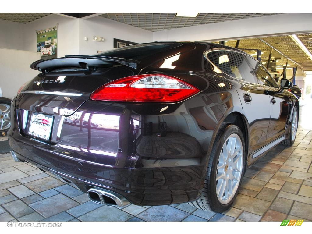 2010 Panamera Turbo - Amethyst Metallic / Black photo #5