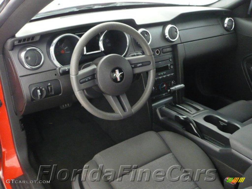 2007 Mustang V6 Deluxe Coupe - Torch Red / Dark Charcoal photo #12
