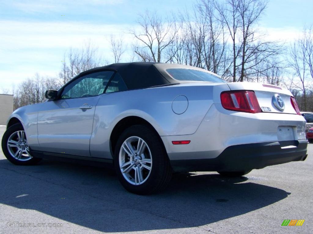 2010 Mustang V6 Convertible - Brilliant Silver Metallic / Charcoal Black photo #4