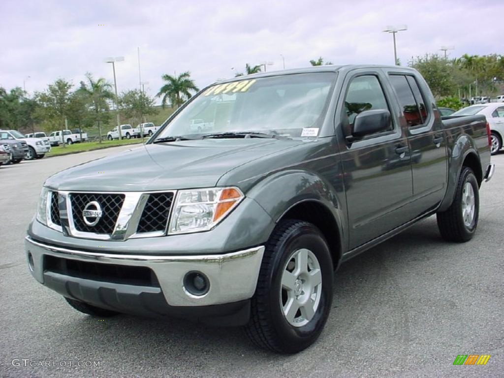 2005 Frontier SE Crew Cab - Storm Gray Metallic / Steel photo #8