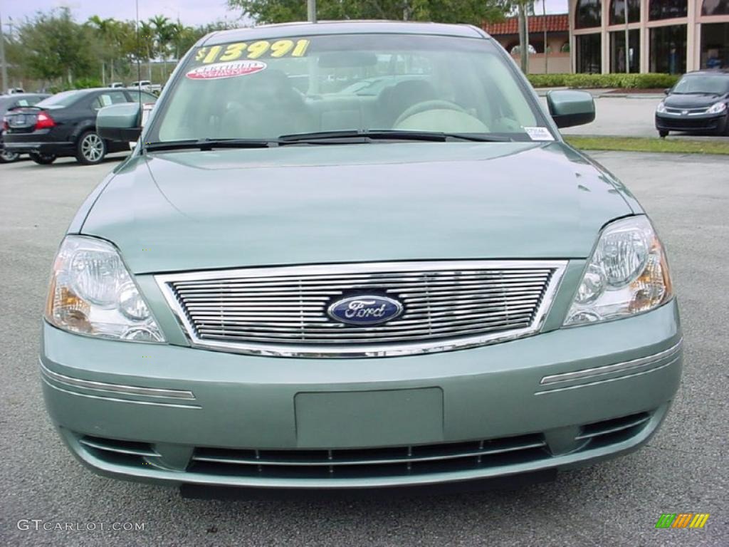 2006 Five Hundred SE - Titanium Green Metallic / Pebble Beige photo #8